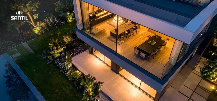 Casa moderna com iluminação noturna